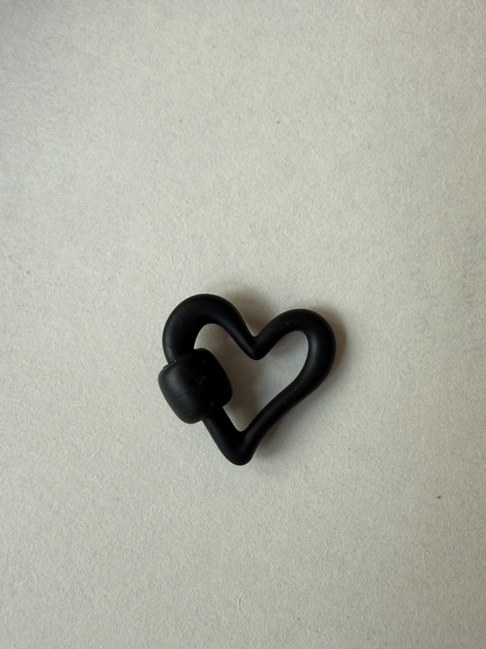 Marla Aaron black rubber heart lock - Picture 2 of 2
